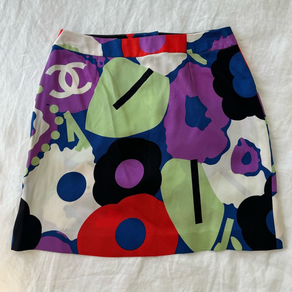 CHANEL Vintage 2000 Karl Lagerfeld floral mini skirt